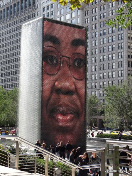 La fontaine vidéo de Jaume Plensa.