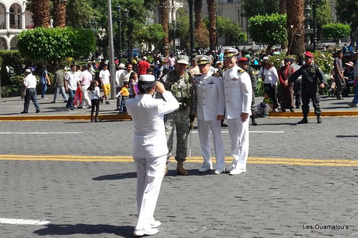 Défilé dominical sur la Plaza de Armas