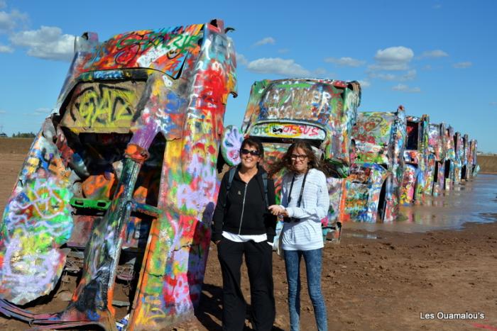 Cadillac Ranch à Amarillo : Marie et Louise