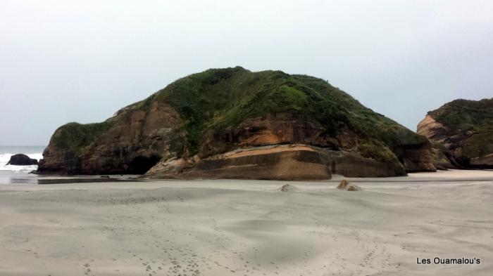 Wharakiri beach