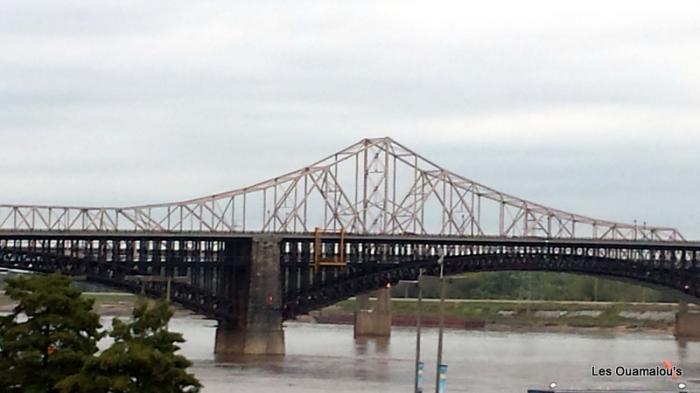 Pont sur le Mississippi