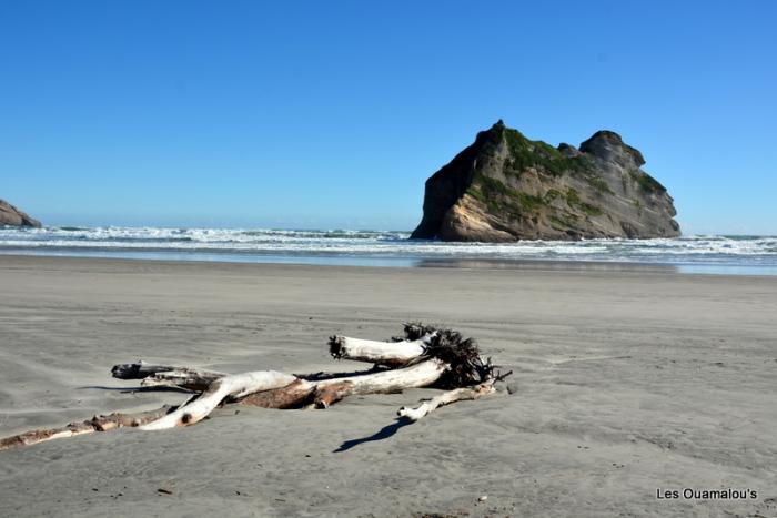 Wharakiri beach