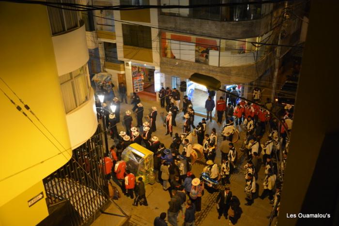 Danse dans les rues de Puno