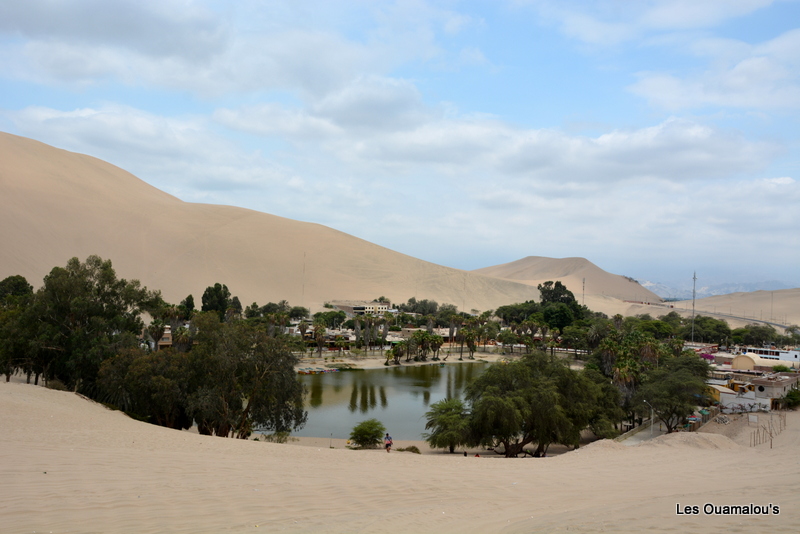 Oasis de Huacachina ....